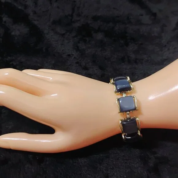 Coro Blue Necklace and Bracelet Set (201) - Picture 2 of 6